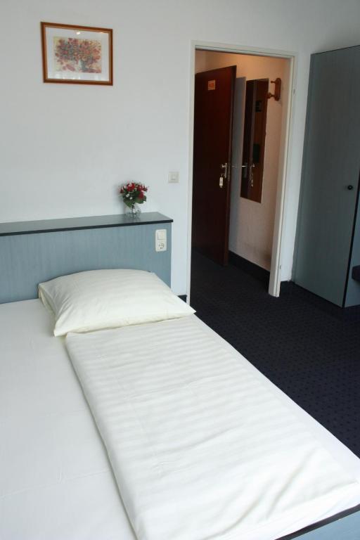 Hotel Diplomat Frankfurt am Main Ruang foto