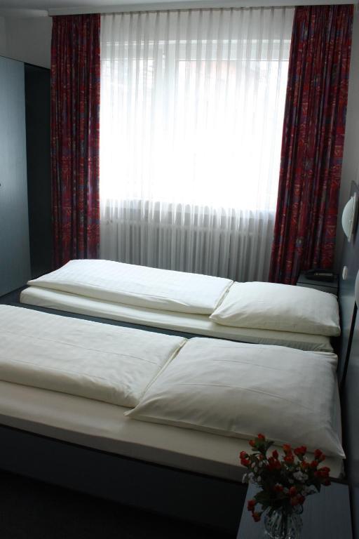 Hotel Diplomat Frankfurt am Main Ruang foto